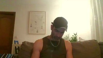 hotreds webcam model stream image