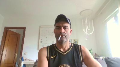 hotreds webcam model stream image