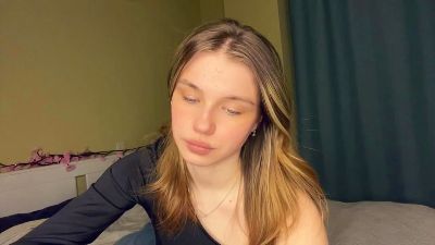 LindseyWatah webcam model stream image