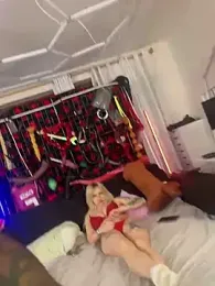 MacTroy webcam model stream image