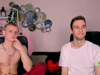 astren_villo webcam model stream image