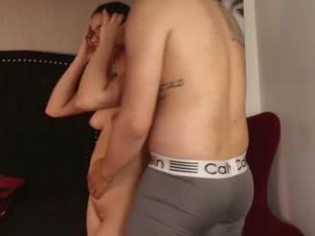 luna_and_titan webcam model stream image