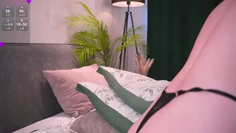 EdlaHewell webcam stripchat model stream image