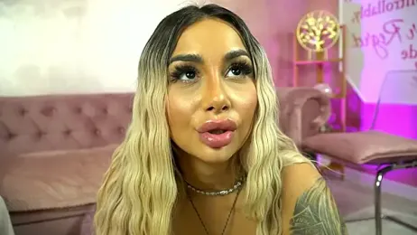 GoldenAmber webcam stripchat model stream image