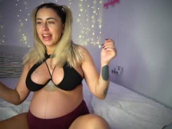 lunaink_ webcam model stream image