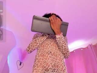 mia-royal webcam camsoda model stream image