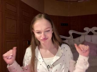 Diane Litle webcam flirt4free model stream image