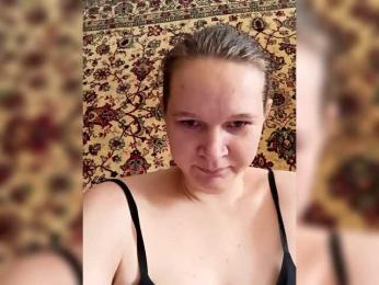 AugustinaCrys webcam model stream image