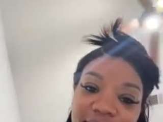 tastethepeach webcam model stream image