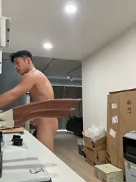 Yooo17 webcam model stream image