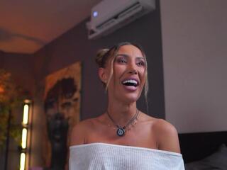 Evelyn Evy webcam model stream image