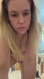 Lauretta5702 webcam model stream image