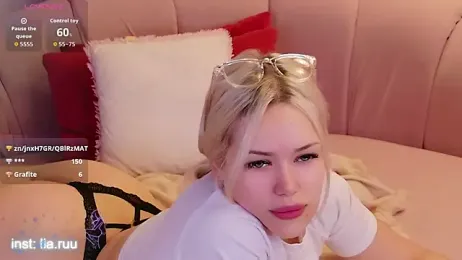 LIA_KITTY webcam model stream image