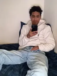 Ryan-hot webcam model stream image