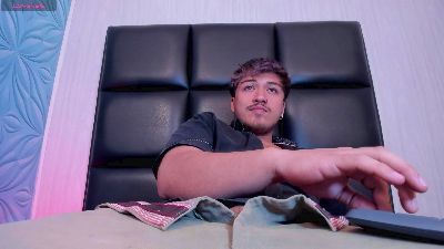 Oilmen22 webcam model stream image