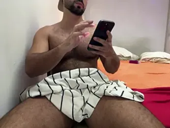 CasadoLutadorBigStuds webcam stripchat model stream image