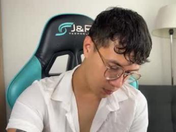 leaneseb webcam model stream image