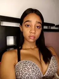 Zoe_Sweett18 webcam stripchat model stream image