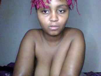 Prettyval webcam model stream image