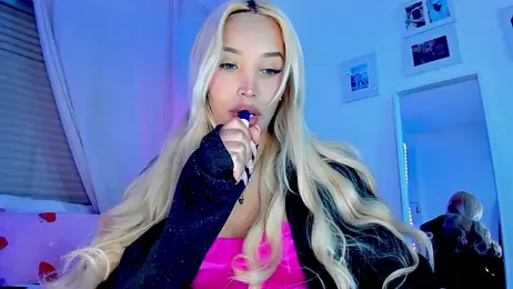 _viioletweekend_ webcam model stream image