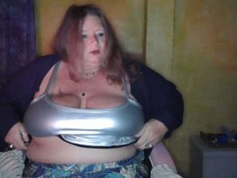 lady-vamp webcam model stream image