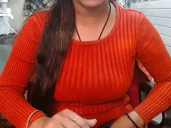 LovingPihu webcam model stream image