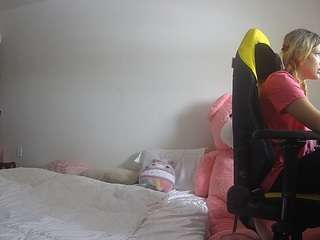 voyeurcam-sexy-little-ana-01 webcam model stream image