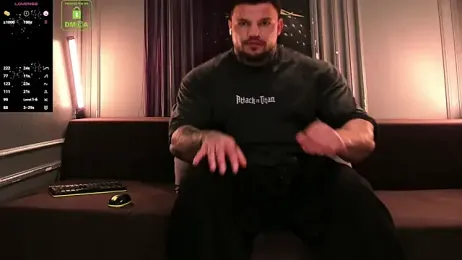 OliverSport webcam stripchat model stream image