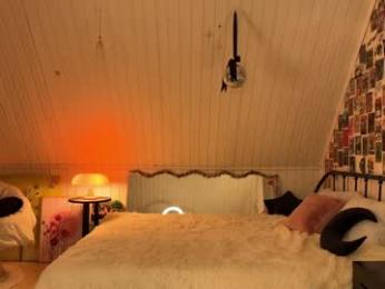 uwunikaa webcam model stream image