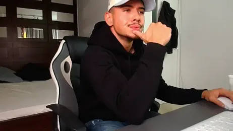 ElijahThorne webcam model stream image