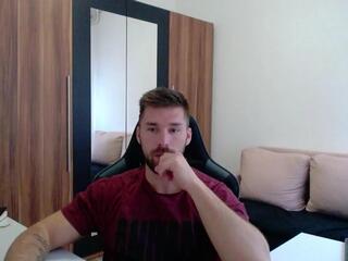 Darius Giles webcam model stream image