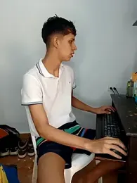 Alayn_sexy_ayes webcam model stream image