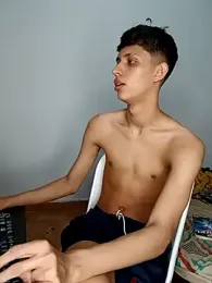 Alayn_sexy_ayes webcam model stream image