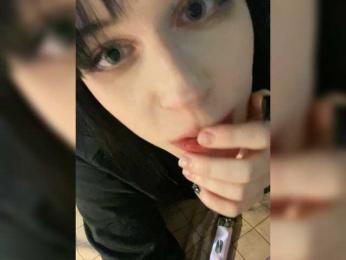 emogirl webcam bongacams model stream image