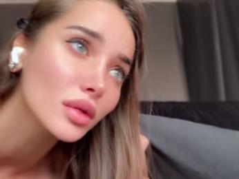 quantum_heart webcam chaturbate model stream image