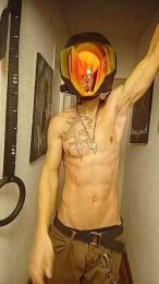 Uriel_23 webcam model stream image