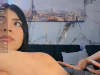 curvy_and_petite11_aws webcam model stream image