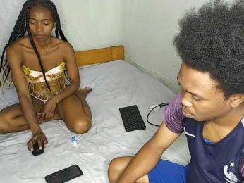 AmelieAndJames0919 webcam model stream image