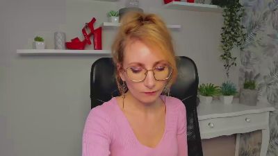 CinderellaMoon webcam model stream image