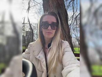 FreyaGreen webcam model stream image