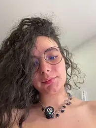 Antoniart_ webcam model stream image