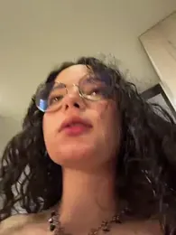 Antoniart_ webcam model stream image