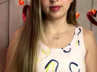 Mila Fiorela webcam flirt4free model stream image