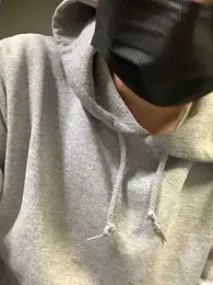 moon_blue199x webcam model stream image