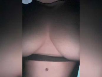 MoonArt69 webcam model stream image