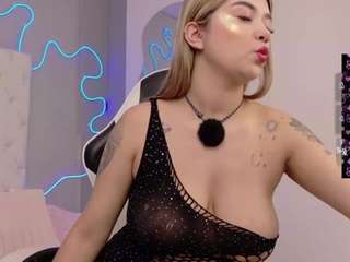 natashaa-black webcam camsoda model stream image