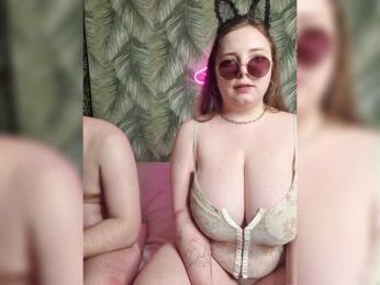 Red-rooms webcam model stream image