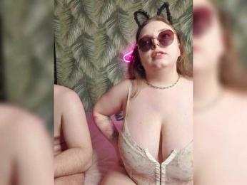 Red-rooms webcam model stream image