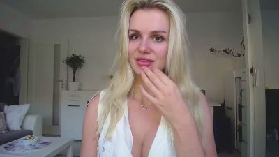 CorneliaBeauty webcam cam4 model stream image