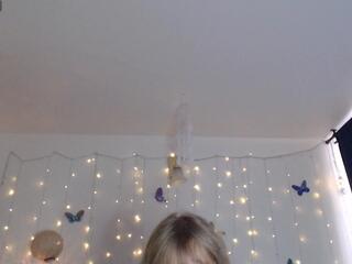 Liss Paris webcam model stream image